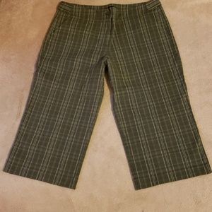 New York & Co Womens Capris Pants Size 14